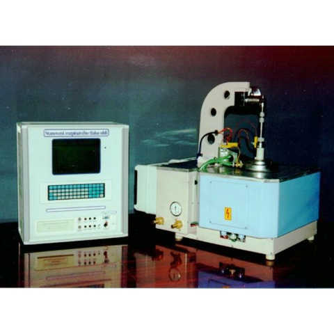 Zařízení MRS-1 pro měření rozpínavého tlaku - - - The MRS-1 device for measuring expansion pressure